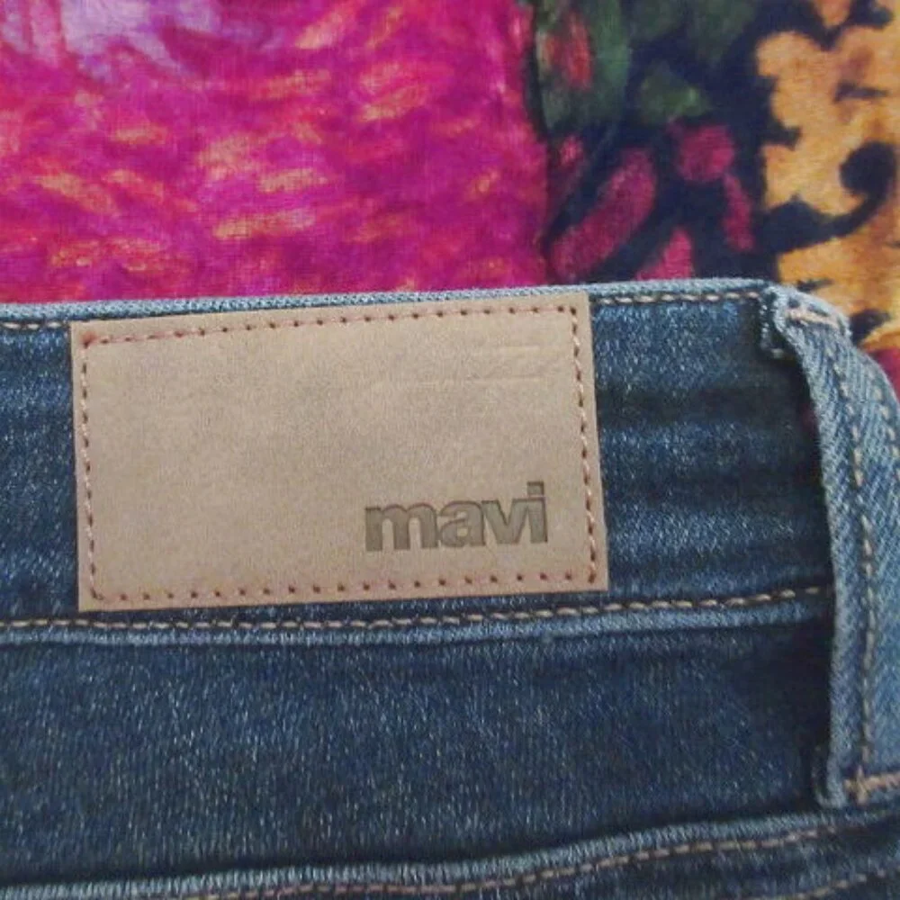 Mavi Womens Karly Denim Jean Shorts Size 27 Stretch Cuffed Dark Wash Mid Rise